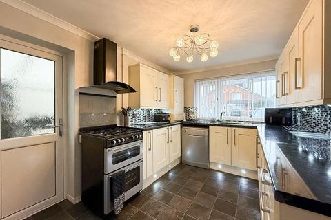 3 bedroom semi-detached house for sale, Rowan Grove, Burntwood, WS7 4RL
