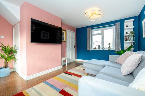 3 bedroom end of terrace house for sale, 12 Plover Grove, Lincoln