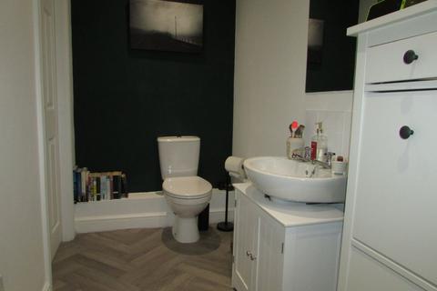 1 bedroom maisonette to rent, Market Street Whitworth