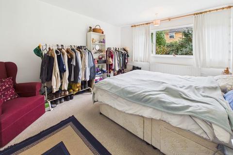 2 bedroom apartment for sale, FURROWS PLACE - CATERHAM ON THE HILL