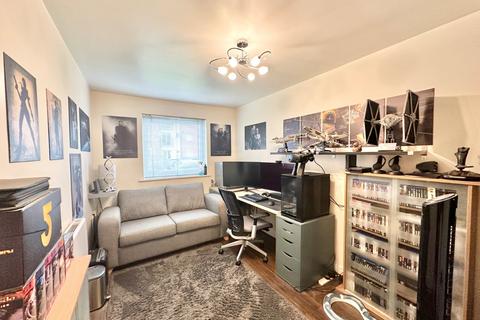 2 bedroom apartment for sale, Chester Road, Stretford M32