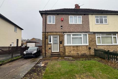 3 bedroom semi-detached house to rent, Grosvenor Road, Huddersfield