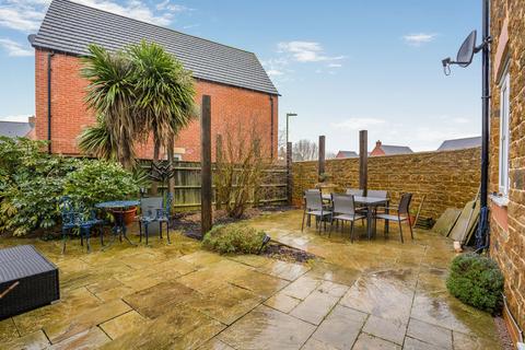 3 bedroom terraced house for sale, Parsons Piece, Banbury