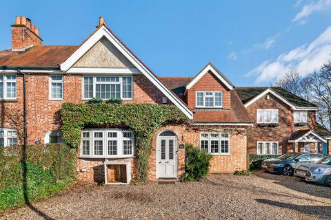 undefined, Shepperton Road, Laleham Village