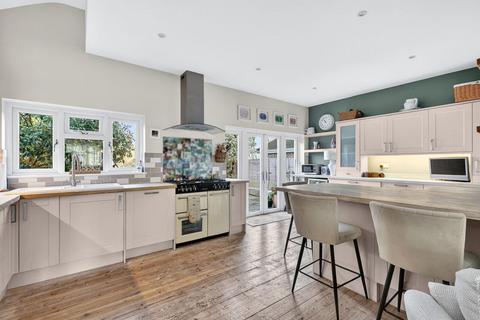 undefined, Shepperton Road, Laleham Village