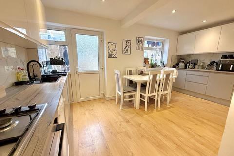 2 bedroom terraced house for sale, Churchfield Road, Houghton Regis