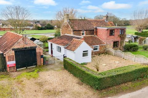 3 bedroom semi-detached house for sale, Low Road, Roydon, King's Lynn, Norfolk, PE32