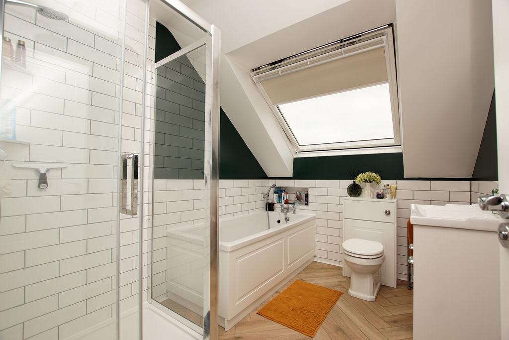 En Suite To Bedroom