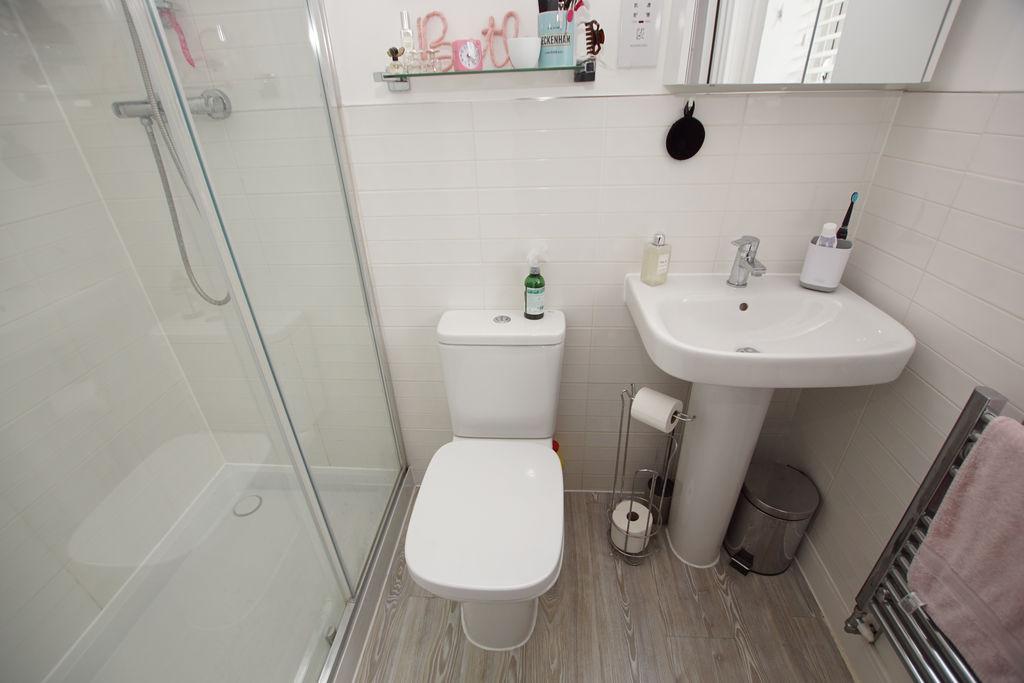 En Suite To Bedroom