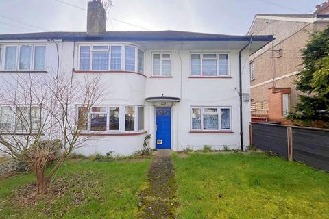2 bedroom property for sale, Clifton Road, Greenford