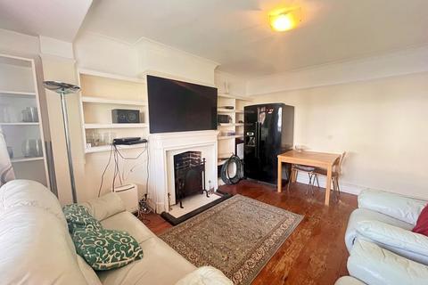 2 bedroom property for sale, Clifton Road, Greenford