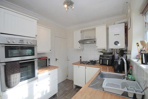 2 bedroom property for sale, Clifton Road, Greenford