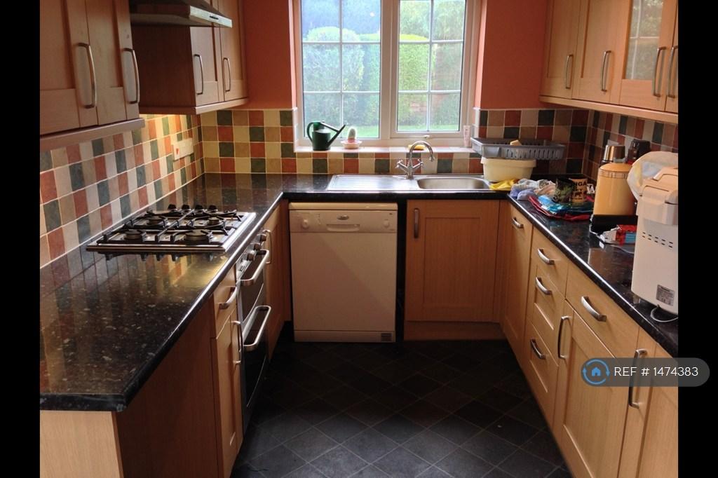 Fitted Kitchen Facing Back Garden