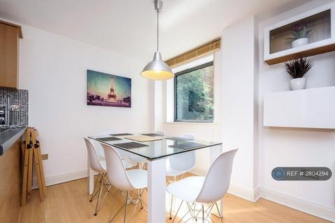 3 bedroom flat to rent, Tounson Court, London, SW1P