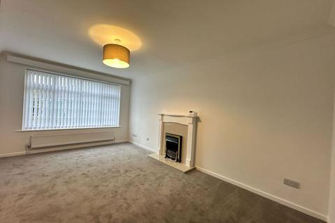 2 bedroom apartment to rent, Rivington Close, Southport PR8