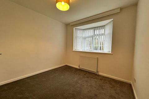 2 bedroom apartment to rent, Rivington Close, Southport PR8