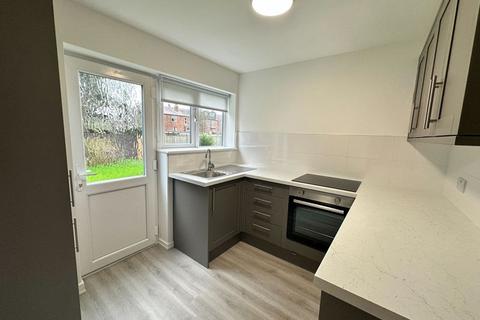 2 bedroom apartment to rent, Rivington Close, Southport PR8