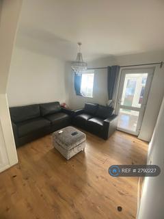 2 bedroom terraced house to rent, Long Court, Purfleet, RM19