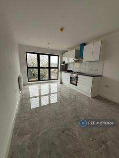 2 bedroom flat to rent, Foxbury House, Thornton Heath, CR7