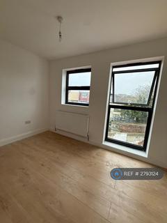 2 bedroom flat to rent, Foxbury House, Thornton Heath, CR7
