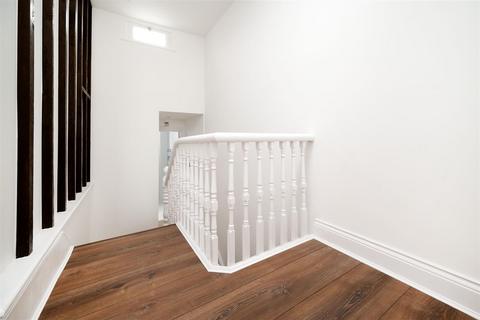 1 bedroom apartment to rent, Downshire Hill, Hampstead NW3