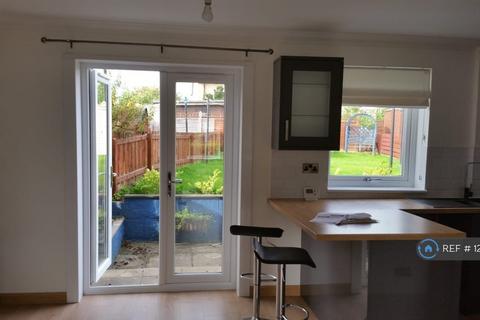 2 bedroom terraced house to rent, Carmel Avenue, Kirkliston, EH29