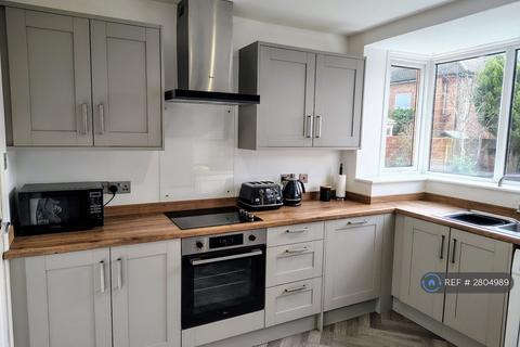 3 bedroom detached house to rent, Charlecote Drive, Nottingham, NG8