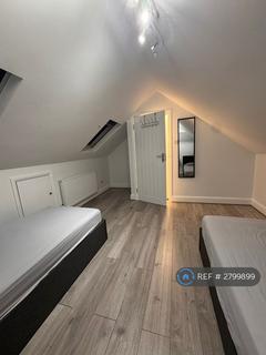 2 bedroom flat to rent, Ilford, Ilford, IG6