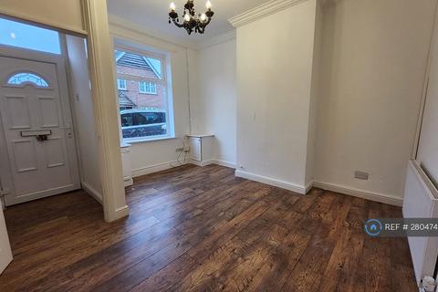 2 bedroom terraced house to rent, Attleboro Road, Manchester, M40