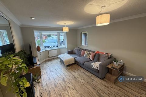 4 bedroom detached house to rent, Mill Bridge Close, Crewe, CW1