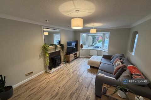 4 bedroom detached house to rent, Mill Bridge Close, Crewe, CW1