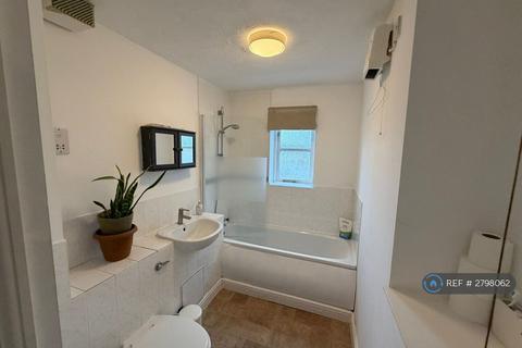 undefined, Offers Court, Kingston Upon Thames, KT1