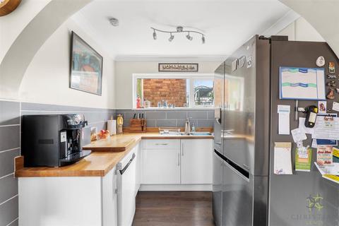 4 bedroom detached house for sale, Leys Road, Evesham WR11