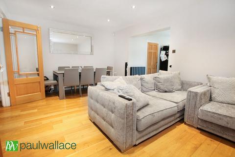 4 bedroom terraced house for sale, Brookfield Gardens, Cheshunt
