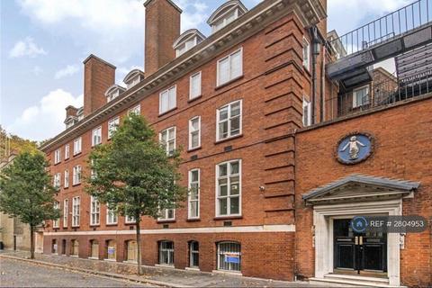 1 bedroom in a flat share to rent, Kimmerston House, London, SW1P