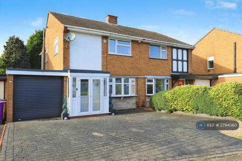 3 bedroom semi-detached house to rent, Mill Green, Wolverhampton, WV10