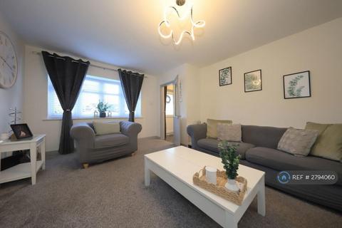 3 bedroom semi-detached house to rent, Mill Green, Wolverhampton, WV10