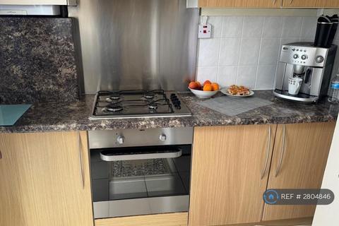 3 bedroom terraced house to rent, Benningholme Road, Edgware, HA8