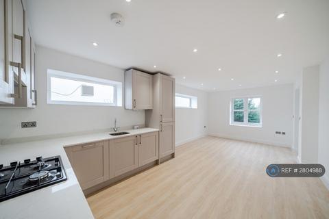 2 bedroom flat to rent, West Hill, South Croydon, CR2