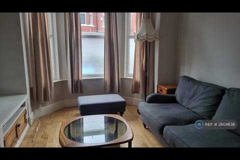 3 bedroom terraced house to rent, Longford Road West, Chorlton, M21
