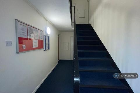 1 bedroom flat to rent, Archers Court, South Ockendon, RM15