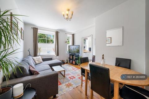 3 bedroom flat to rent, Vauban Estate, London, SE16