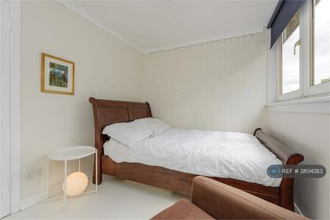 undefined, Redbraes Grove, Edinburgh, EH7