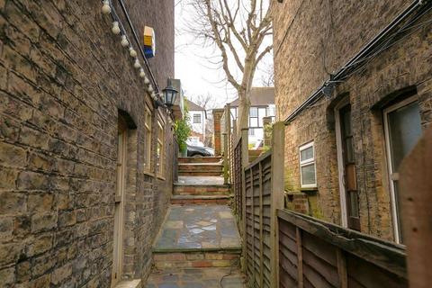 2 bedroom apartment for sale, Avondale Road, South Croydon