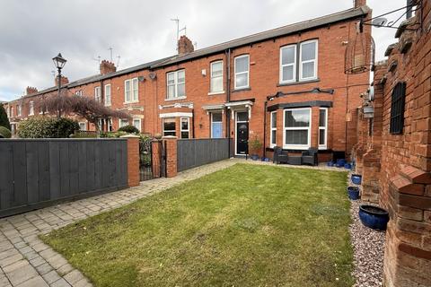 4 bedroom end of terrace house for sale, Valebrooke Avenue, Sunderland, SR2