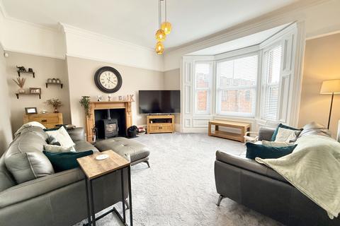 4 bedroom end of terrace house for sale, Valebrooke Avenue, Sunderland, SR2