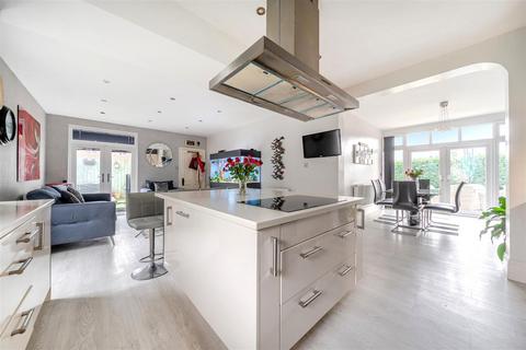 5 bedroom detached house for sale, Tiverton Road, Cullompton