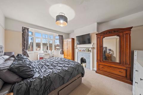 undefined, Elm Way, Worcester Park