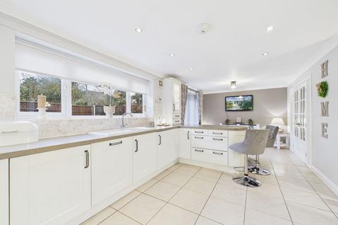 4 bedroom detached house for sale, Harley Close, Telford TF1