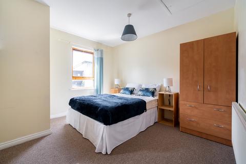 4 bedroom end of terrace house to rent, Indigo Mews, Ashton Street, London E14